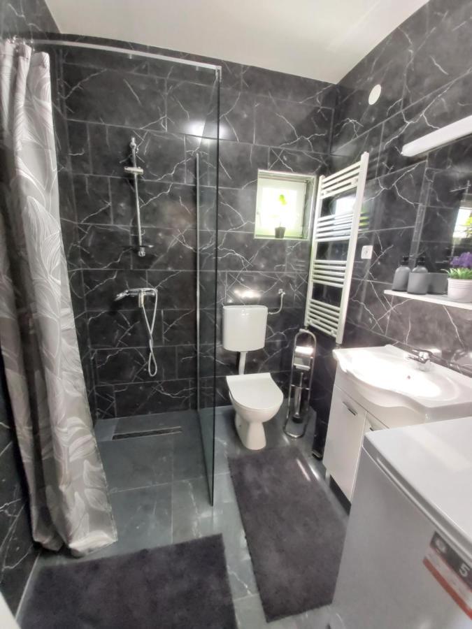 Studio Apartman Draga Velika Ludina Eksteriør billede